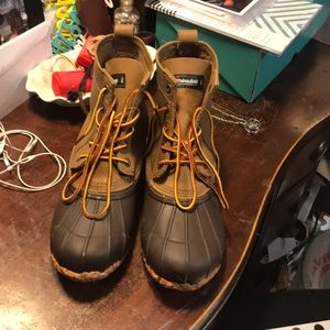 Duck boots